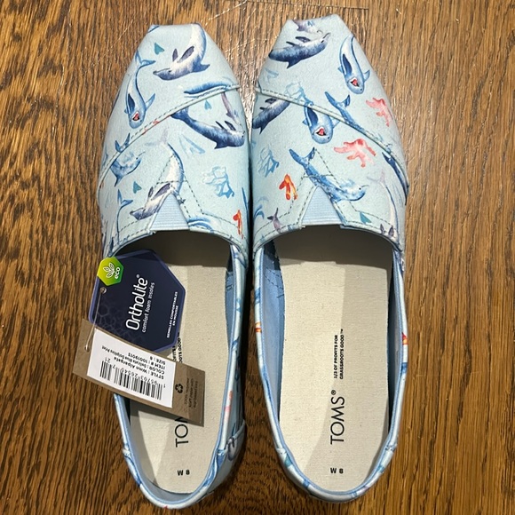 🆕 Woman’s TOMS Alpargata Cloudbound Delicate Dolphins Print Women Slip-On - Picture 6 of 7